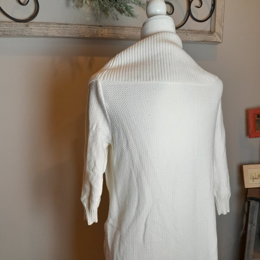 EUC White House Black Market Cable Knit Sweater SO SOFT! - Picture 5 of 7